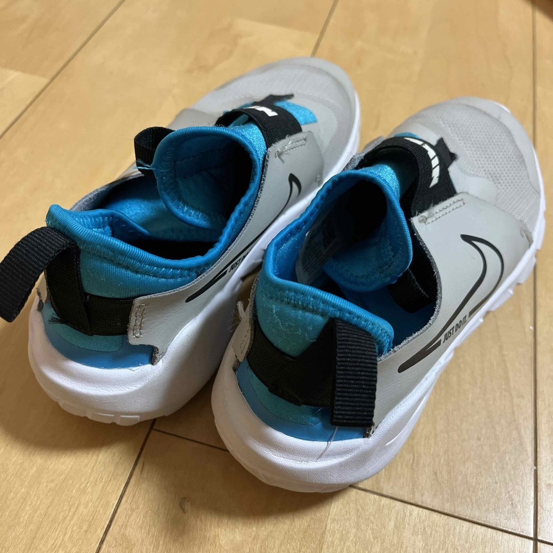 NIKE(ナイキ)のNIKE フレックスランナー　2足セット キッズ/ベビー/マタニティのキッズ靴/シューズ(15cm~)(スニーカー)の商品写真