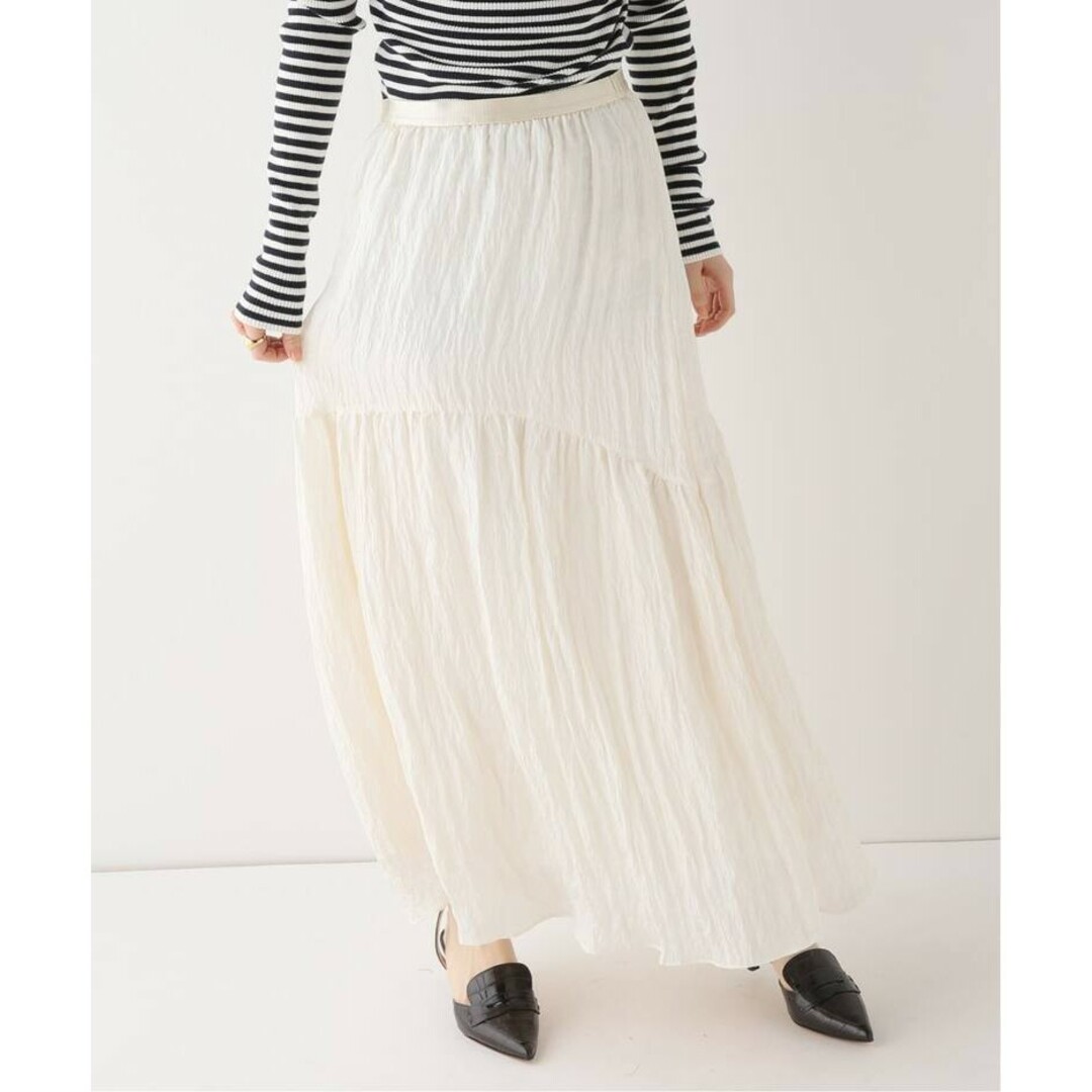 Noble(ノーブル)の【全店完売】NOBLE ラウンドティアードスカート 36 ホワイト レディースのスカート(ロングスカート)の商品写真