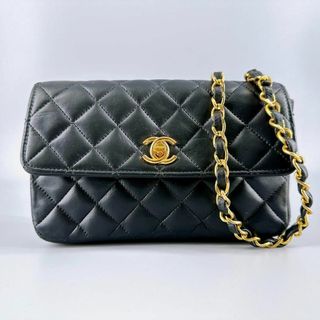 シャネル(CHANEL)の美品 CHANEL マトラッセ ミニ ラムスキン ココマーク ショルダーバッグ(ショルダーバッグ)