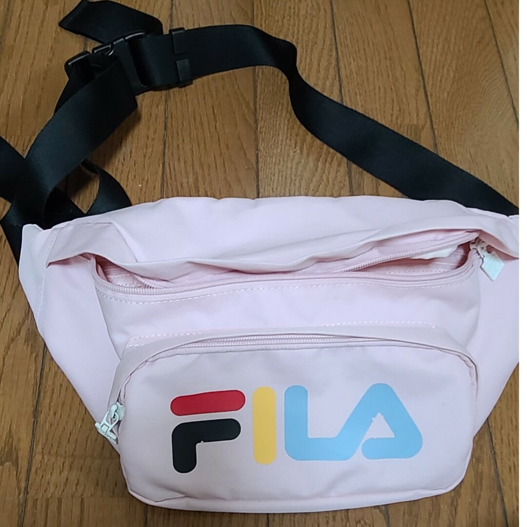 FILA(フィラ)のウエストポーチ　FILA レディースのバッグ(ボディバッグ/ウエストポーチ)の商品写真