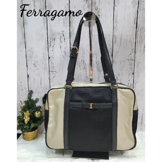 Salvatore Ferragamo ヌバック ポーチ付ハンドバッグ カーキ