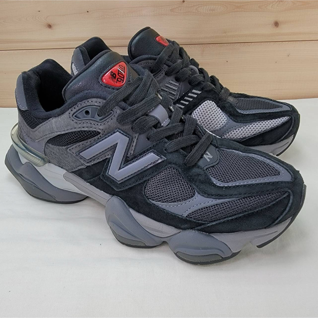 New Balance - ニューバランス U9060BLK ブラック 25.5cmの通販 New Balance - ニューバランス U9060BLK ブラック 25.5cmの通販
