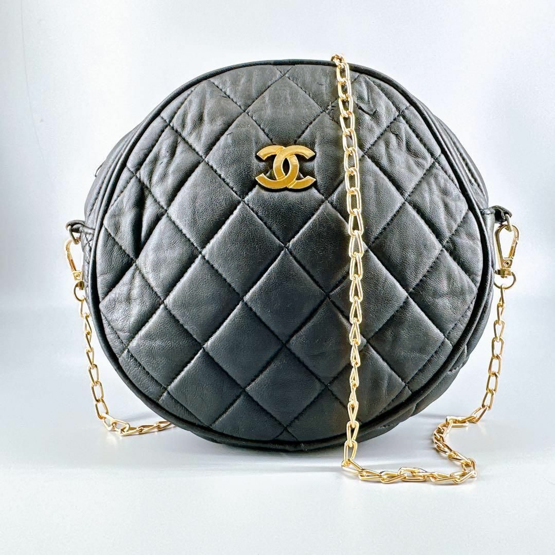 美品 CHANEL マトラッセ ラウンド ショルダーバッグ ラムスキン ブラック目立った傷や汚れなしBA