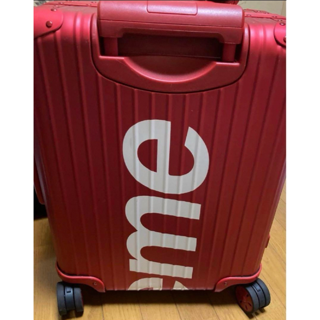 Supreme(シュプリーム)のシュプリーム ×リモワ RIMOWA Topas Multiwheel 45L メンズのバッグ(トラベルバッグ/スーツケース)の商品写真