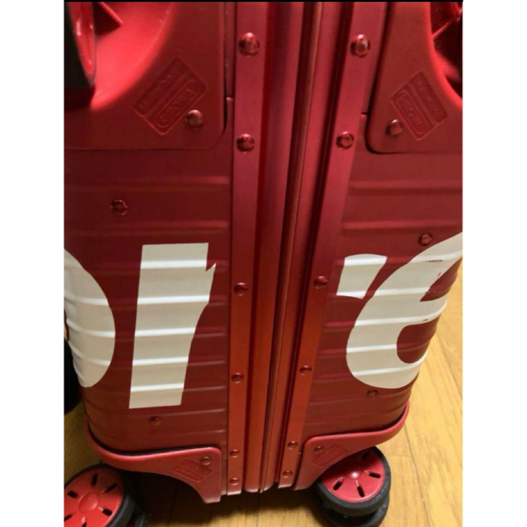 Supreme(シュプリーム)のシュプリーム ×リモワ RIMOWA Topas Multiwheel 45L メンズのバッグ(トラベルバッグ/スーツケース)の商品写真