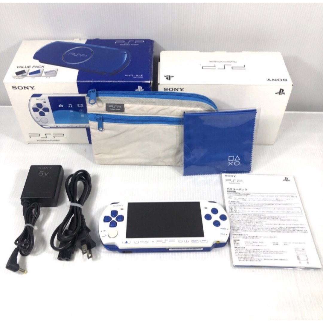 PlayStation Portable(プレイステーションポータブル)のPSP バリューパック 3000 ホワイト/ブルー エンタメ/ホビーのゲームソフト/ゲーム機本体(家庭用ゲーム機本体)の商品写真