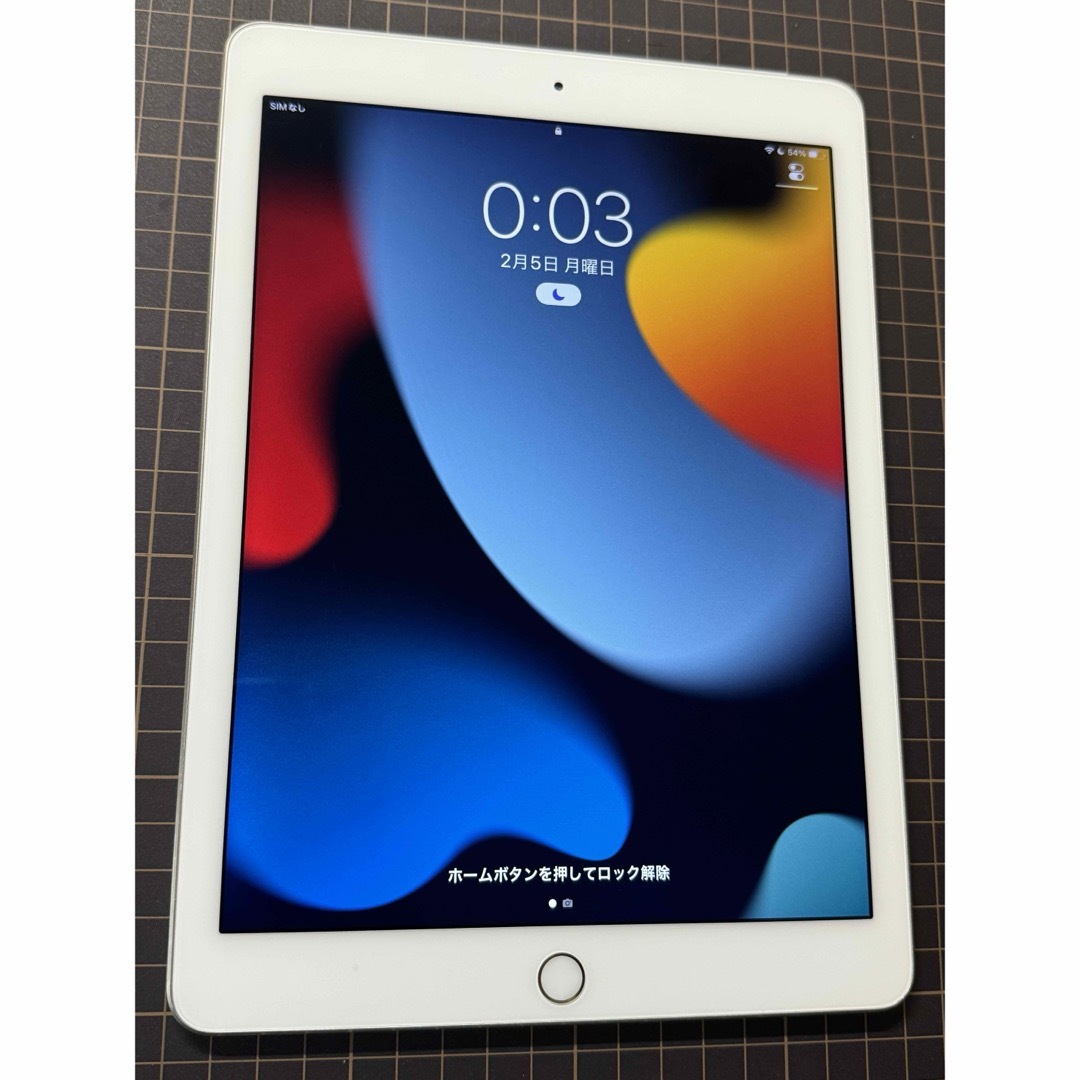 Apple(アップル)のiPad Air 2 Wi-Fi + Cellular 64GB SIMフリー スマホ/家電/カメラのPC/タブレット(タブレット)の商品写真