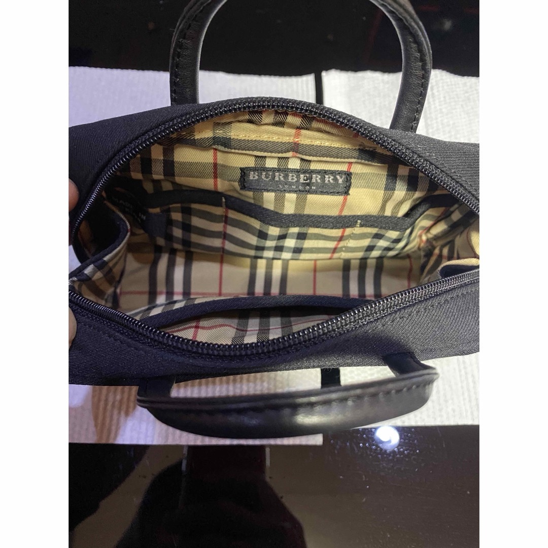 BURBERRY(バーバリー)の8-101パンチ様専用‼️可愛くてお洒落なバーバリーノバチェック　 レディースのバッグ(ハンドバッグ)の商品写真