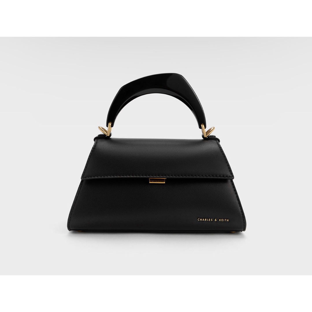 Charles and Keith(チャールズアンドキース)のCHARLES&KEITH マーリンアクリリックハンドルトラベラーズバッグ レディースのバッグ(ハンドバッグ)の商品写真