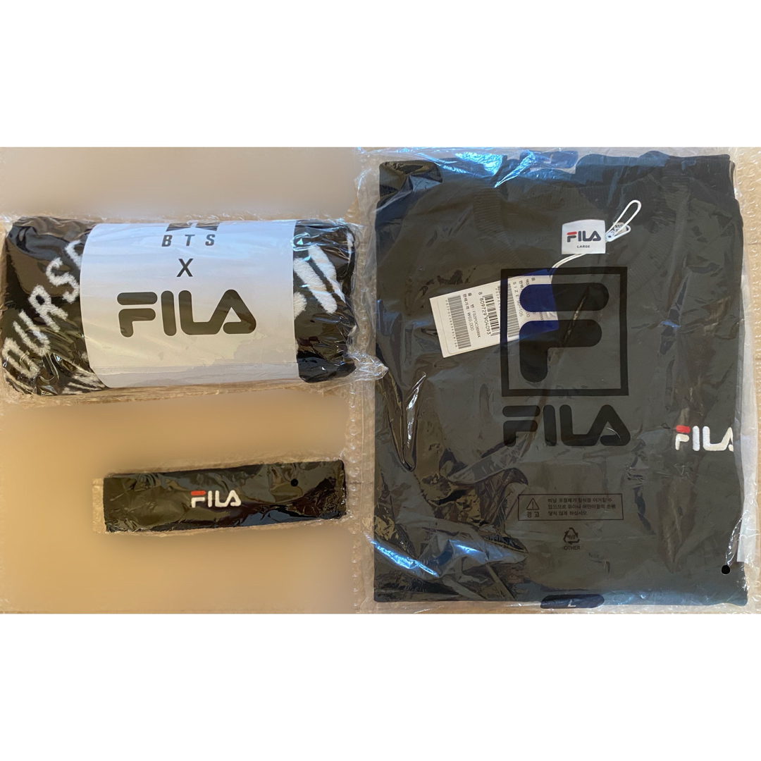 防弾少年団(BTS)(ボウダンショウネンダン)のBTS Run FILA スウェット 特典 ヘアバンド 非売品 ブランケット エンタメ/ホビーのタレントグッズ(アイドルグッズ)の商品写真