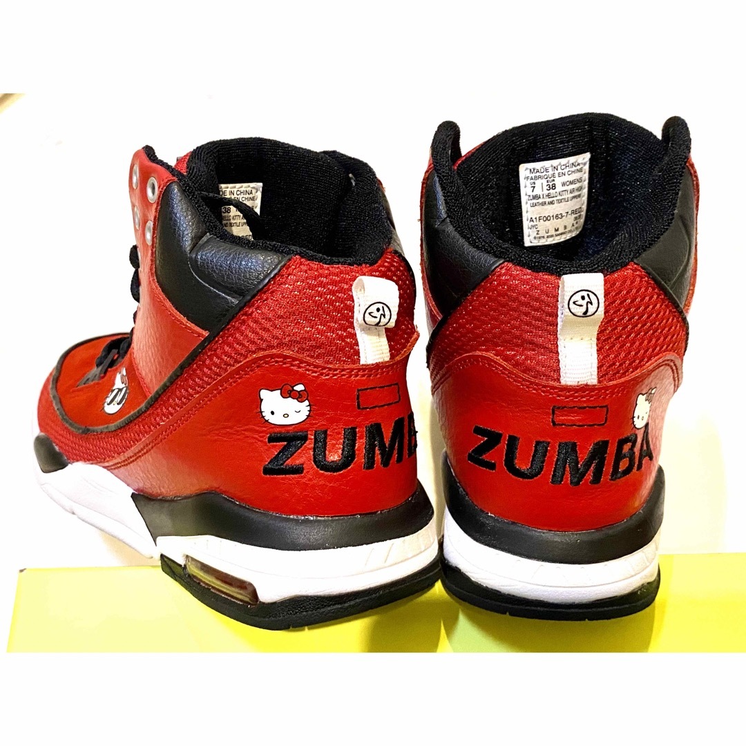 Zumba(ズンバ)の激レア美品ZUMBA Hello Kittyシューズ正規品size US 7 レディースの靴/シューズ(スニーカー)の商品写真