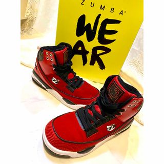 ズンバ(Zumba)の激レア美品ZUMBA Hello Kittyシューズ正規品size US 7(スニーカー)