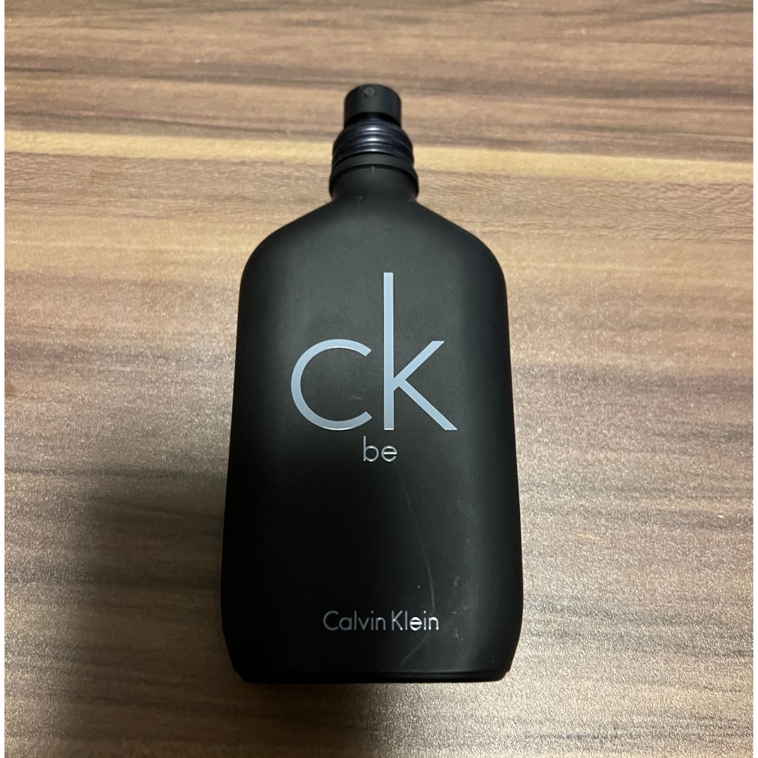 Calvin Klein(カルバンクライン)のカルバンクラインシーケービーオードトワレ100ml CK be コスメ/美容の香水(香水(男性用))の商品写真