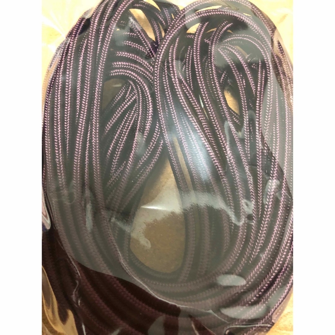 希少 人絹芯入   飾り結び紐    丸紐    長さ　　 約10m  ハンドメイドの素材/材料(各種パーツ)の商品写真