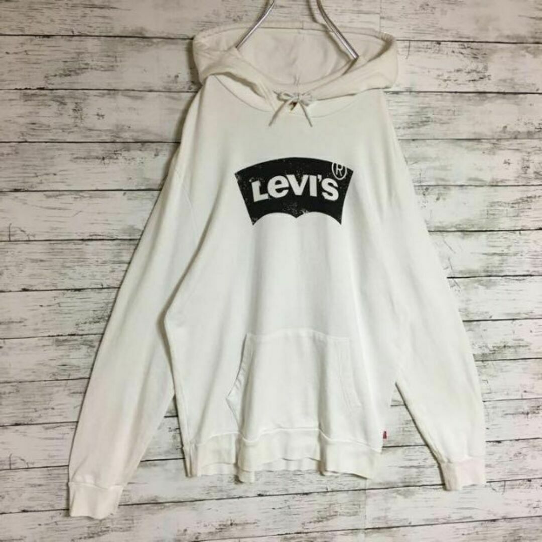 Levi's(リーバイス)の【人気定番】リーバイス☆ロゴ入りパーカー　薄手　白　H79 メンズのトップス(パーカー)の商品写真