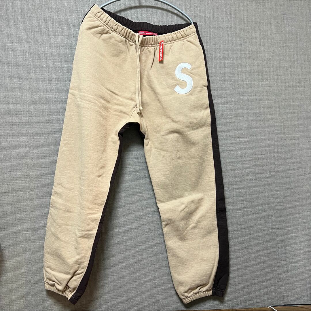 Supreme - Supreme S Logo Split Sweatpant | tanの通販 by しば Supreme - Supreme S Logo Split Sweatpant | tanの通販 by しば
