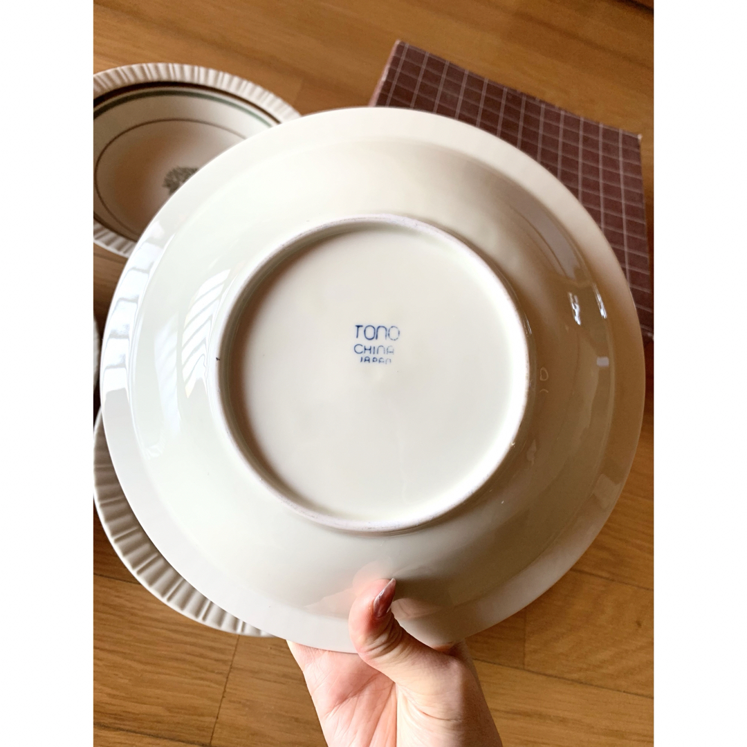 TONO(トノ)のTONO CHINA 東濃チャイナ プレート 4枚入 陶器 茶碗 美品 箱有り インテリア/住まい/日用品のキッチン/食器(食器)の商品写真