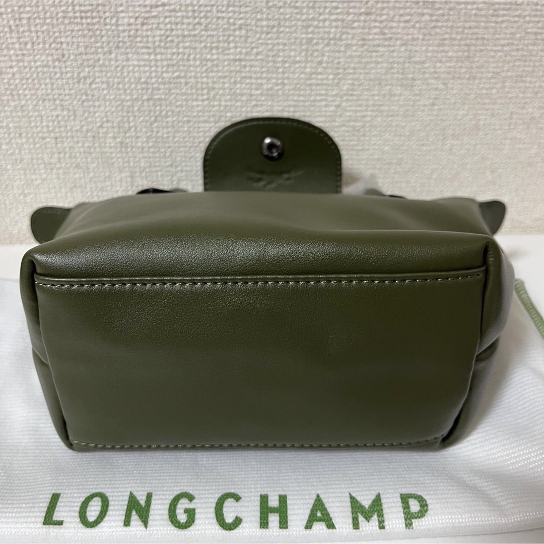 LONGCHAMP(ロンシャン)の【新品】ロンシャン ルプリアージュエクストラ XSレザー最新色グリーン レディースのバッグ(ショルダーバッグ)の商品写真