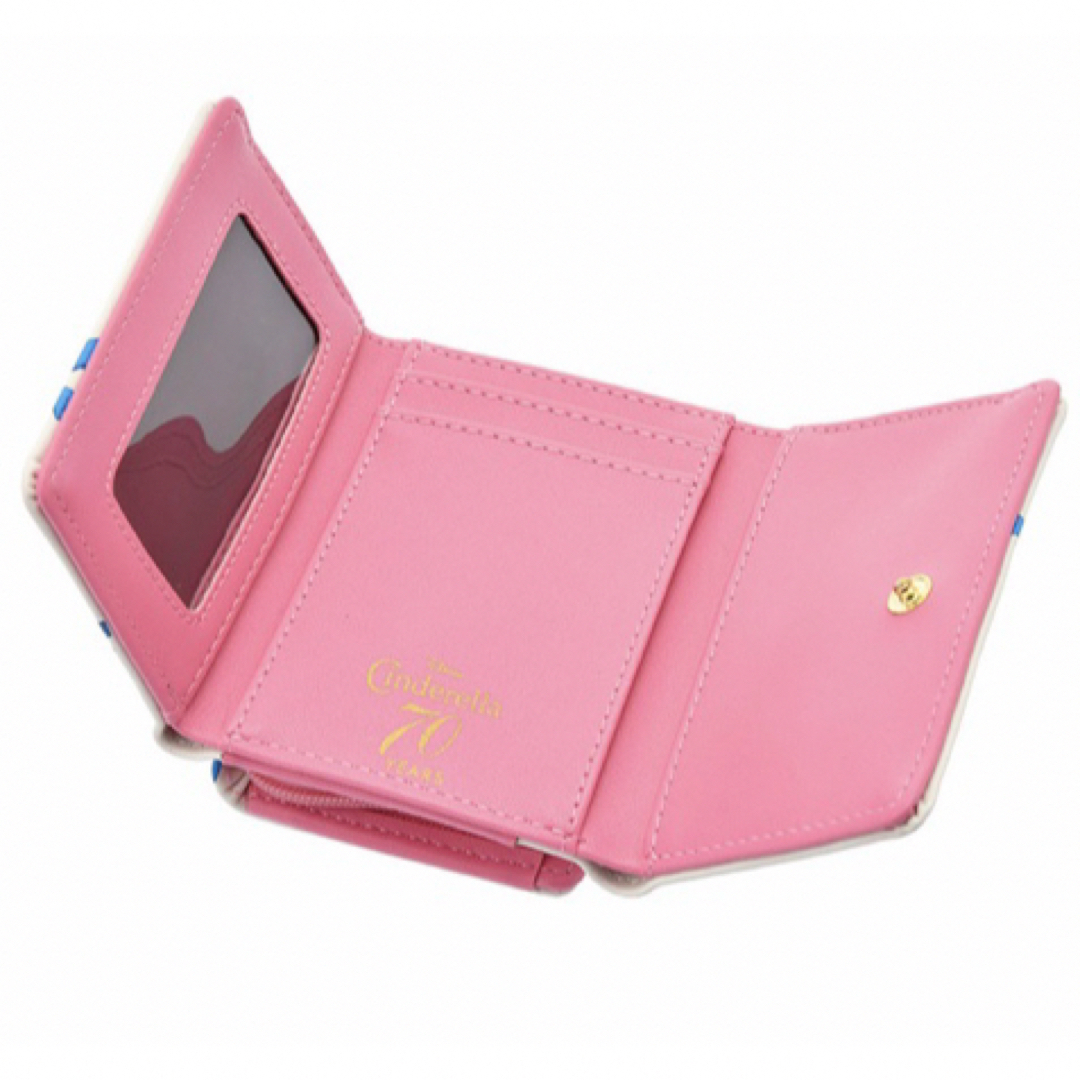 新品☆Disney ディズニープリンセス シンデレラ 折り財布 ウォレット 新品☆Disney ディズニープリンセス シンデレラ 折り財布 ウォレット