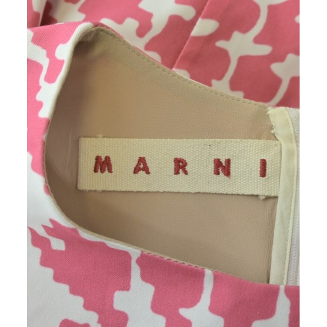 Marni(マルニ)のMARNI マルニ ワンピース 40(M位) ピンクx白(総柄) 【古着】【中古】 レディースのワンピース(ひざ丈ワンピース)の商品写真