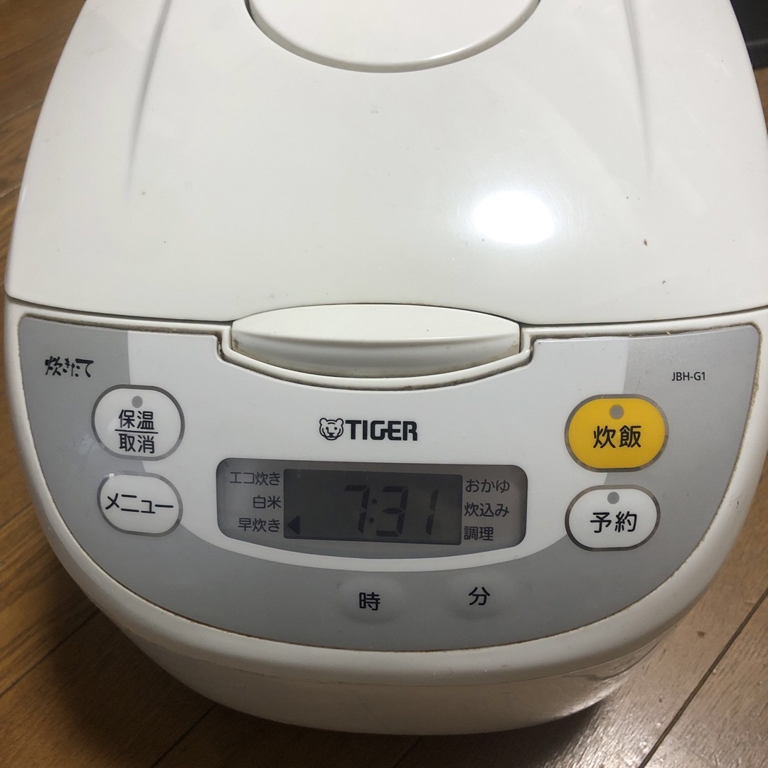 TIGER(タイガー)のTIGER  炊飯ジャー 炊きたて  10合釜 スマホ/家電/カメラの調理家電(炊飯器)の商品写真