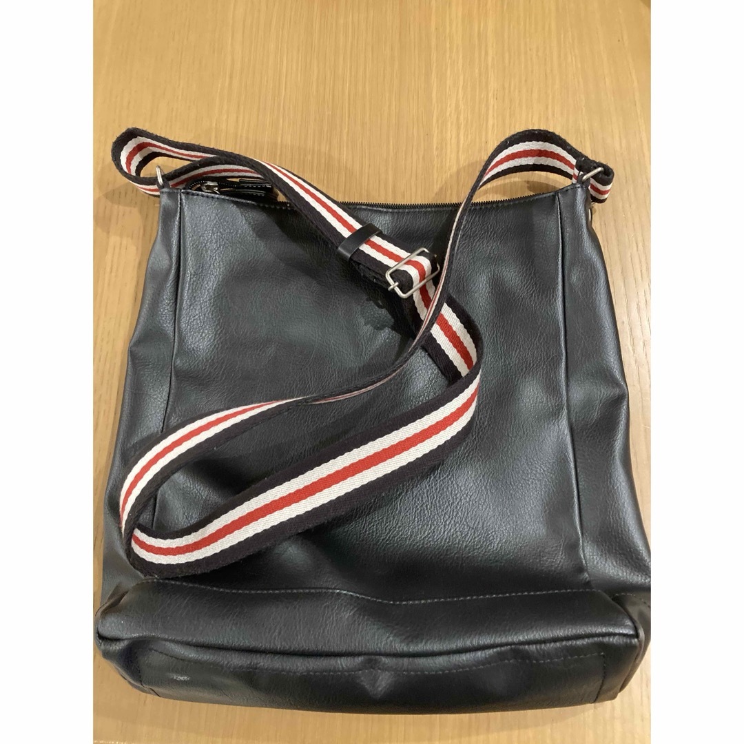 CASTELBAJAC(カステルバジャック)の黒　カバン　🌟週末限定値引き メンズのバッグ(ショルダーバッグ)の商品写真