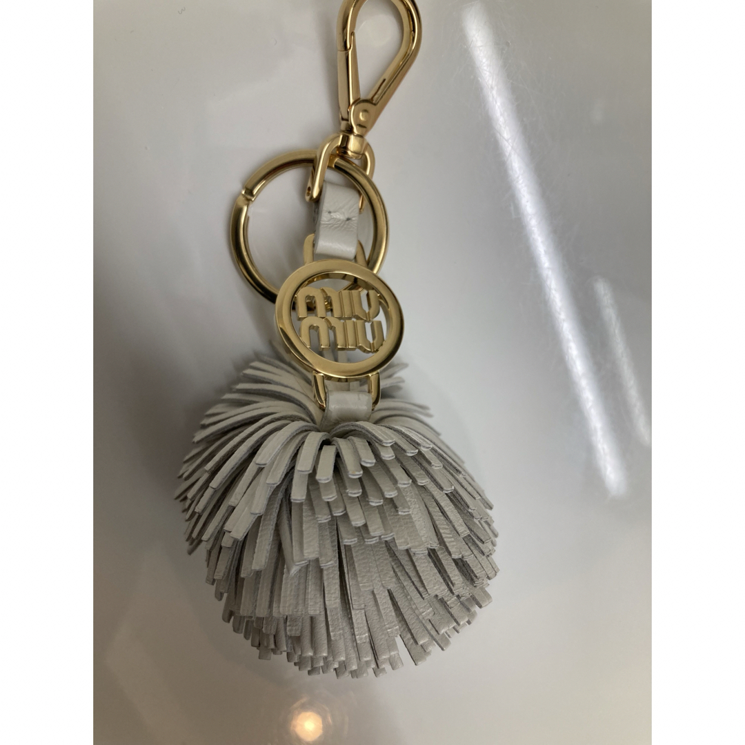 MIU MIU - Miu miu ミュウミュウ 非売品 キーホルダーの通販 by MIU MIU - Miu miu ミュウミュウ 非売品 キーホルダーの通販 by