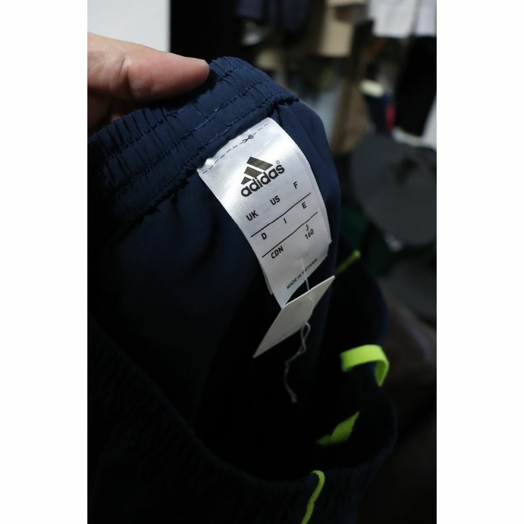 adidas(アディダス)の専用プロフ必読adidasクロップドスポーツパンツ/良品重宝高品質160 キッズ/ベビー/マタニティのキッズ服男の子用(90cm~)(パンツ/スパッツ)の商品写真