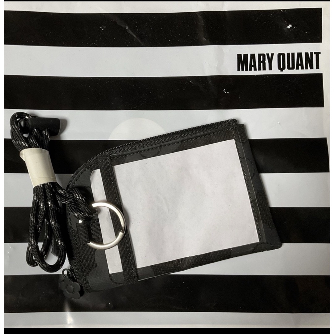 MARY QUANT(マリークワント)のマリークヮント MARY QUANTキャンバスデイジー パスケース マルチケース レディースのファッション小物(パスケース/IDカードホルダー)の商品写真