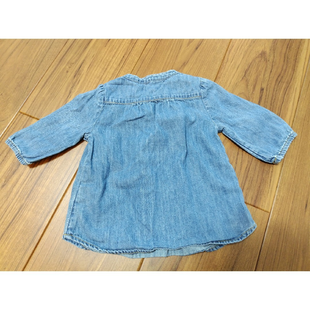 babyGAP(ベビーギャップ)のbaby GAP　デニムシャツ　トップス　七分丈　ブルー　シャツ　チュニック キッズ/ベビー/マタニティのキッズ服女の子用(90cm~)(Tシャツ/カットソー)の商品写真