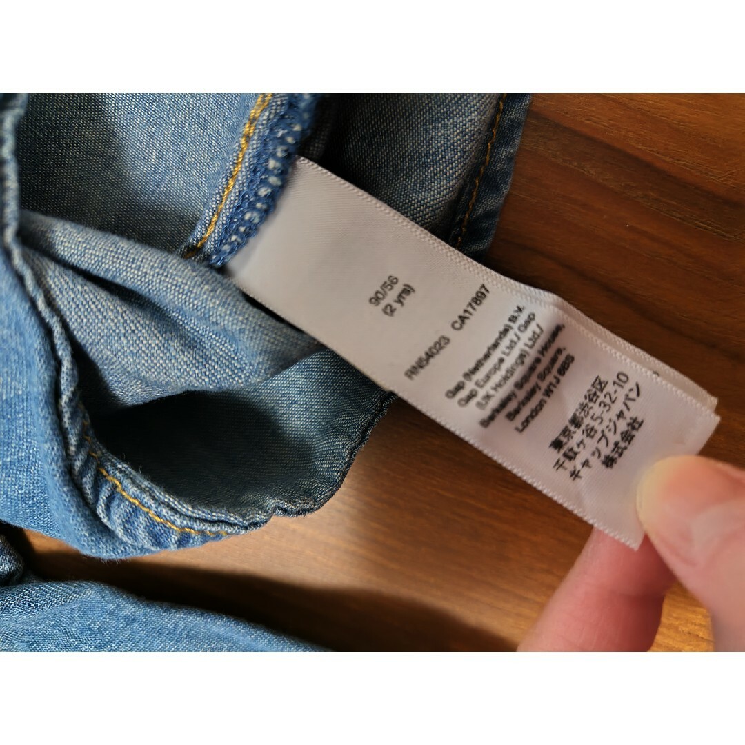 babyGAP(ベビーギャップ)のbaby GAP　デニムシャツ　トップス　七分丈　ブルー　シャツ　チュニック キッズ/ベビー/マタニティのキッズ服女の子用(90cm~)(Tシャツ/カットソー)の商品写真