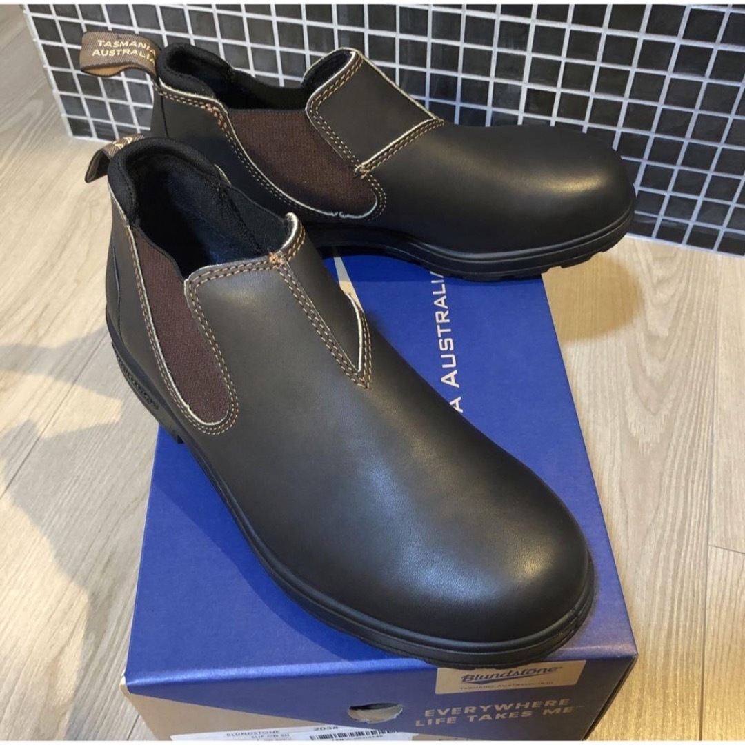 Blundstone(ブランドストーン)の他サイズ有り　UK8.5 【新品未使用品】ブランドストーン　ローカット ブラウン メンズの靴/シューズ(ブーツ)の商品写真