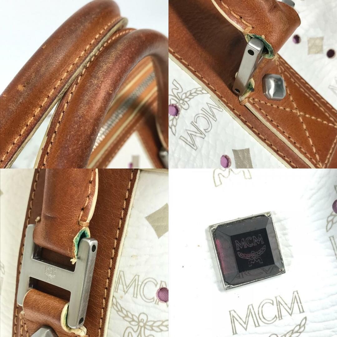 MCM(エムシーエム)のエムシーエム MCM ハンドバッグ ロゴグラム  パンチング カバン ミニボストンバッグ ボストンバッグ レザー ホワイト レディースのバッグ(ボストンバッグ)の商品写真