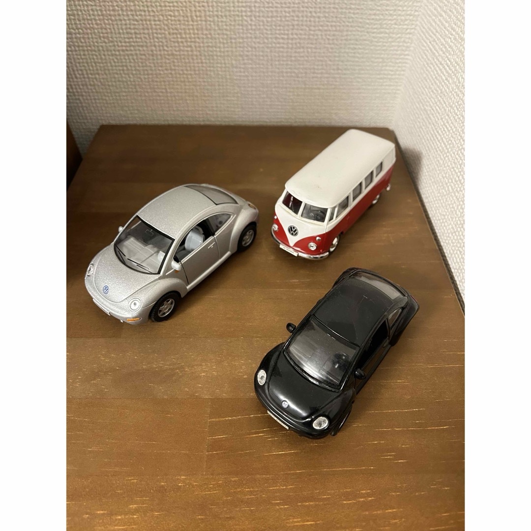 Volkswagen(フォルクスワーゲン)のフォルクスワーゲン　ミニカー　３点セット エンタメ/ホビーのおもちゃ/ぬいぐるみ(ミニカー)の商品写真