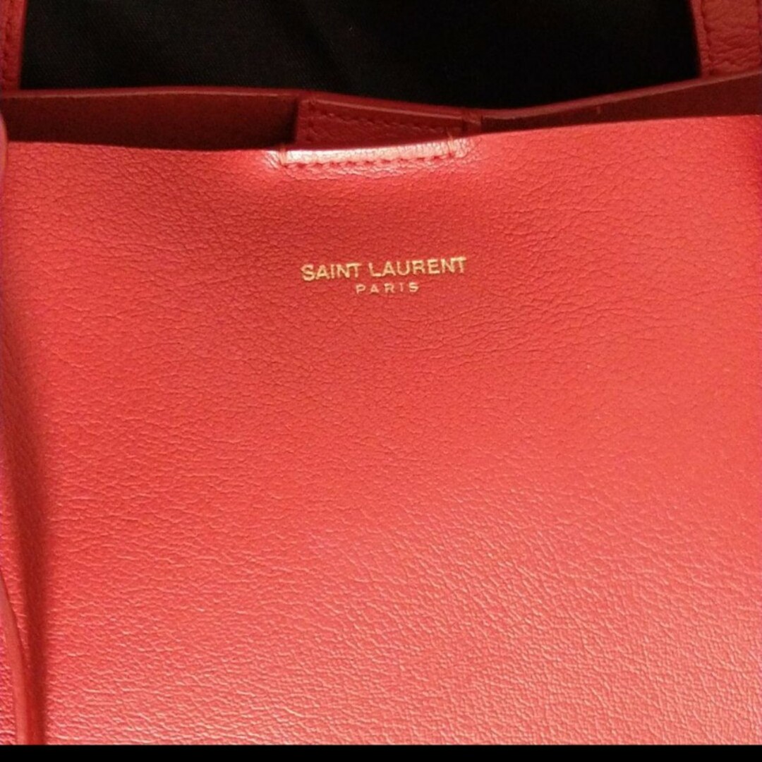 Saint Laurent(サンローラン)のサンローラン トートバッグ レッド レザー レディースのバッグ(トートバッグ)の商品写真