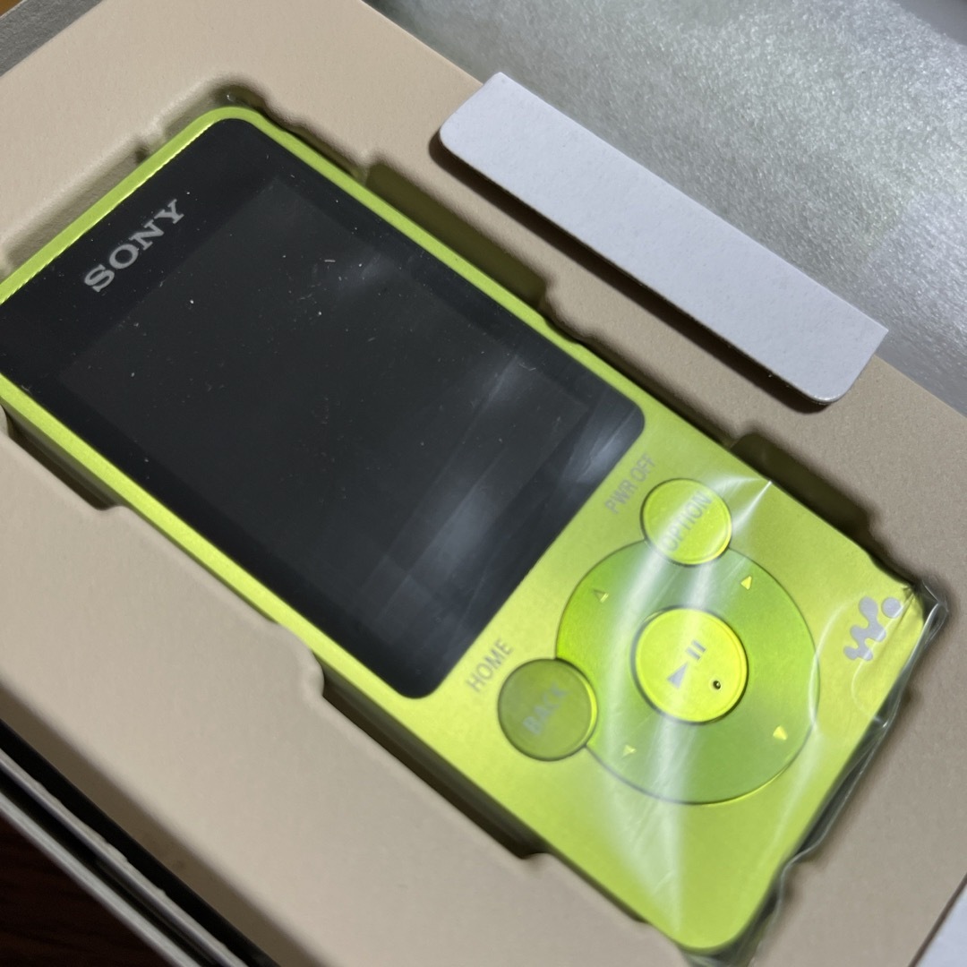 SONY(ソニー)のSONY ウォークマン Sシリーズ NW-S784K(G) スマホ/家電/カメラのオーディオ機器(ポータブルプレーヤー)の商品写真