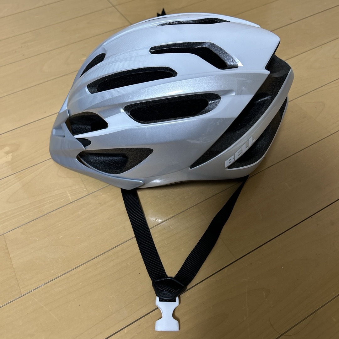 BELL(ベル)のBELL CREST 自転車用ヘルメット スポーツ/アウトドアの自転車(その他)の商品写真