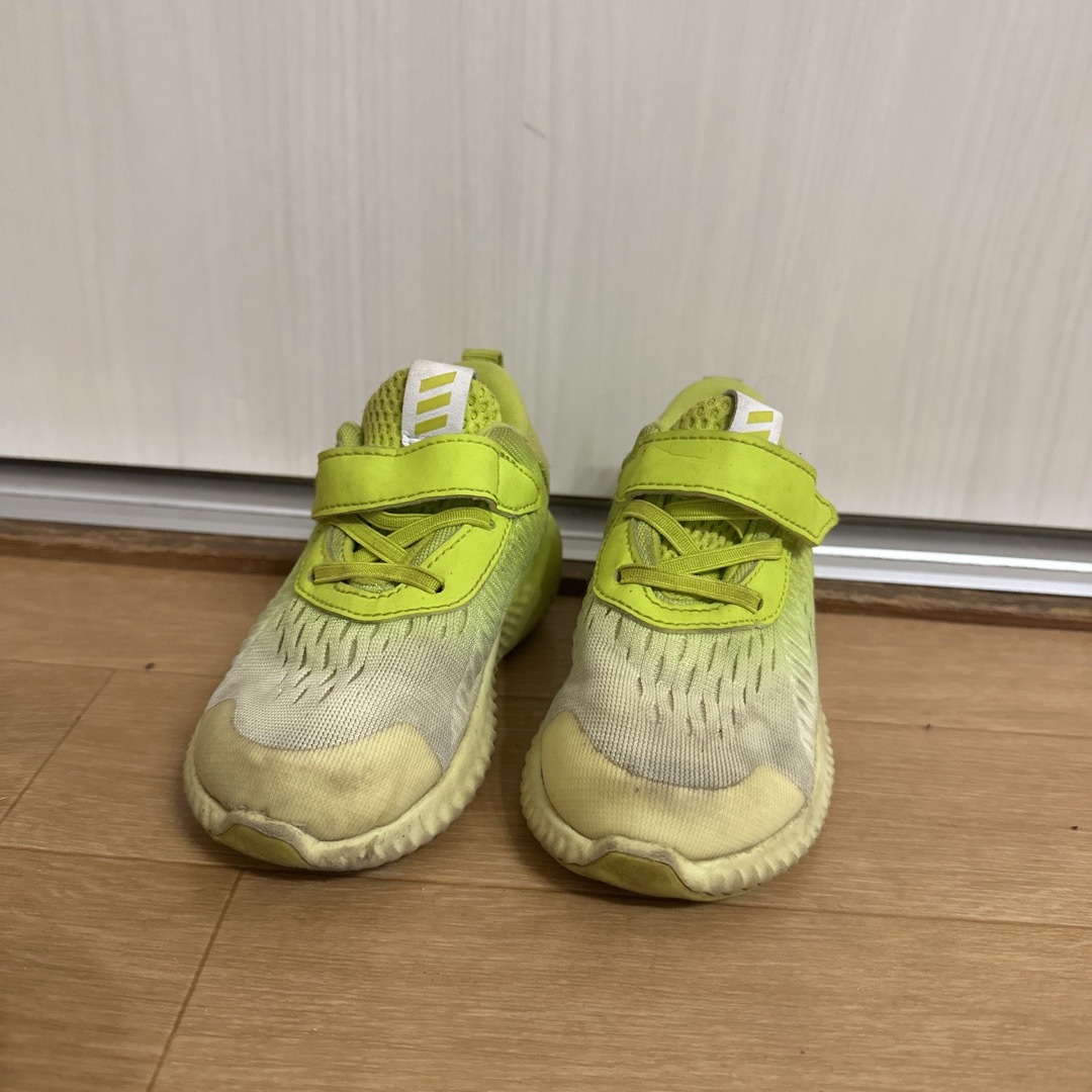 adidas(アディダス)のadidas アディダス　キッズスニーカー　グリーン　黄緑　14cm キッズ/ベビー/マタニティのベビー靴/シューズ(~14cm)(スニーカー)の商品写真