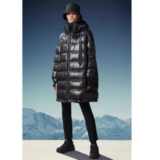 【極美品】MONCLER　ダウンジャケット　ファーフード着脱可能　最高級茶タグ平置き実寸のサイズです