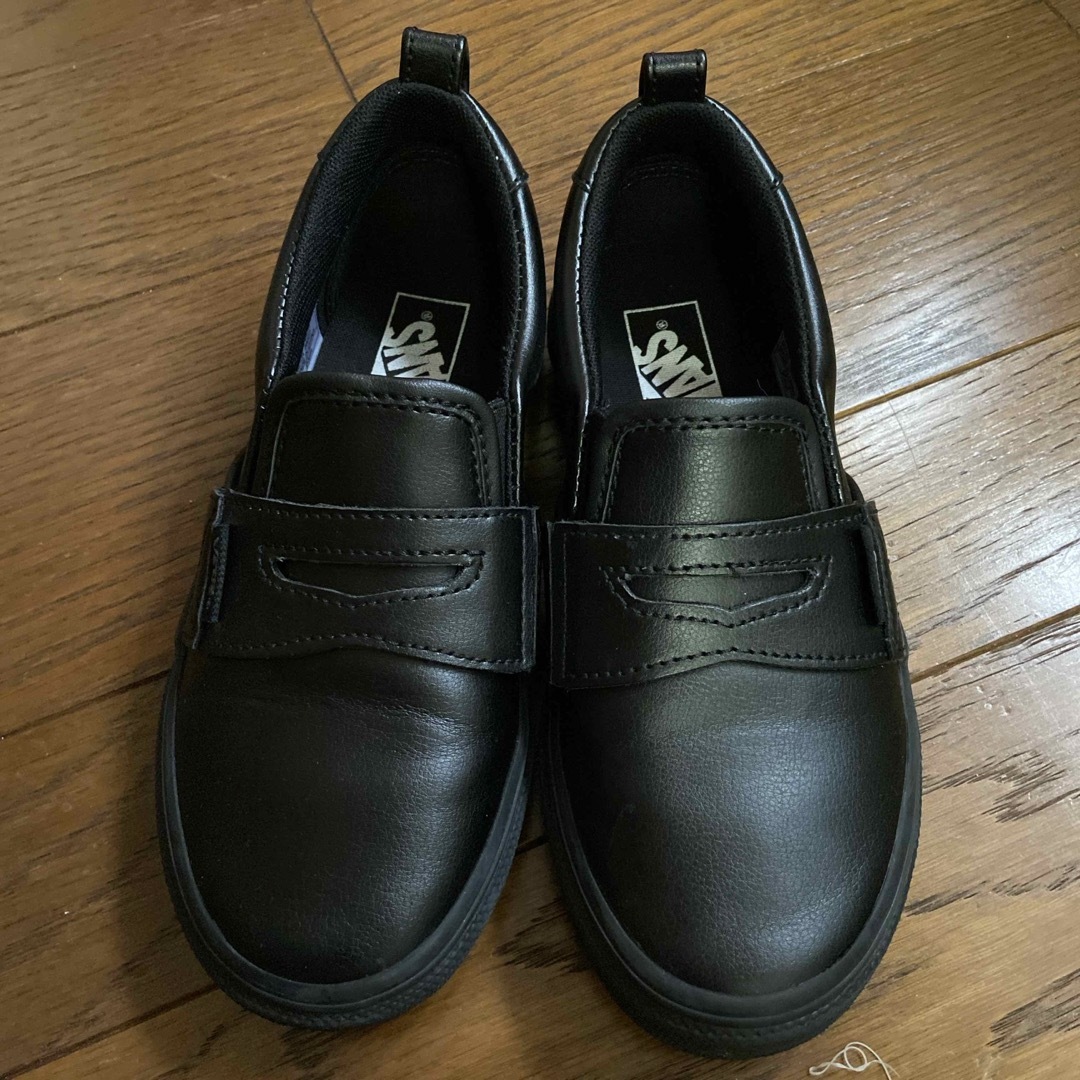 VANS(ヴァンズ)のVANS 黒ローファー靴　20センチ キッズ/ベビー/マタニティのキッズ靴/シューズ(15cm~)(フォーマルシューズ)の商品写真