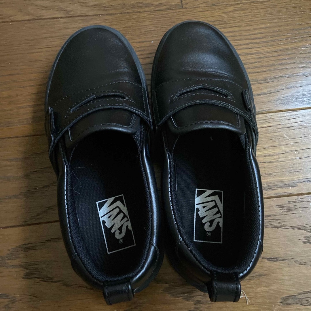 VANS(ヴァンズ)のVANS 黒ローファー靴　20センチ キッズ/ベビー/マタニティのキッズ靴/シューズ(15cm~)(フォーマルシューズ)の商品写真