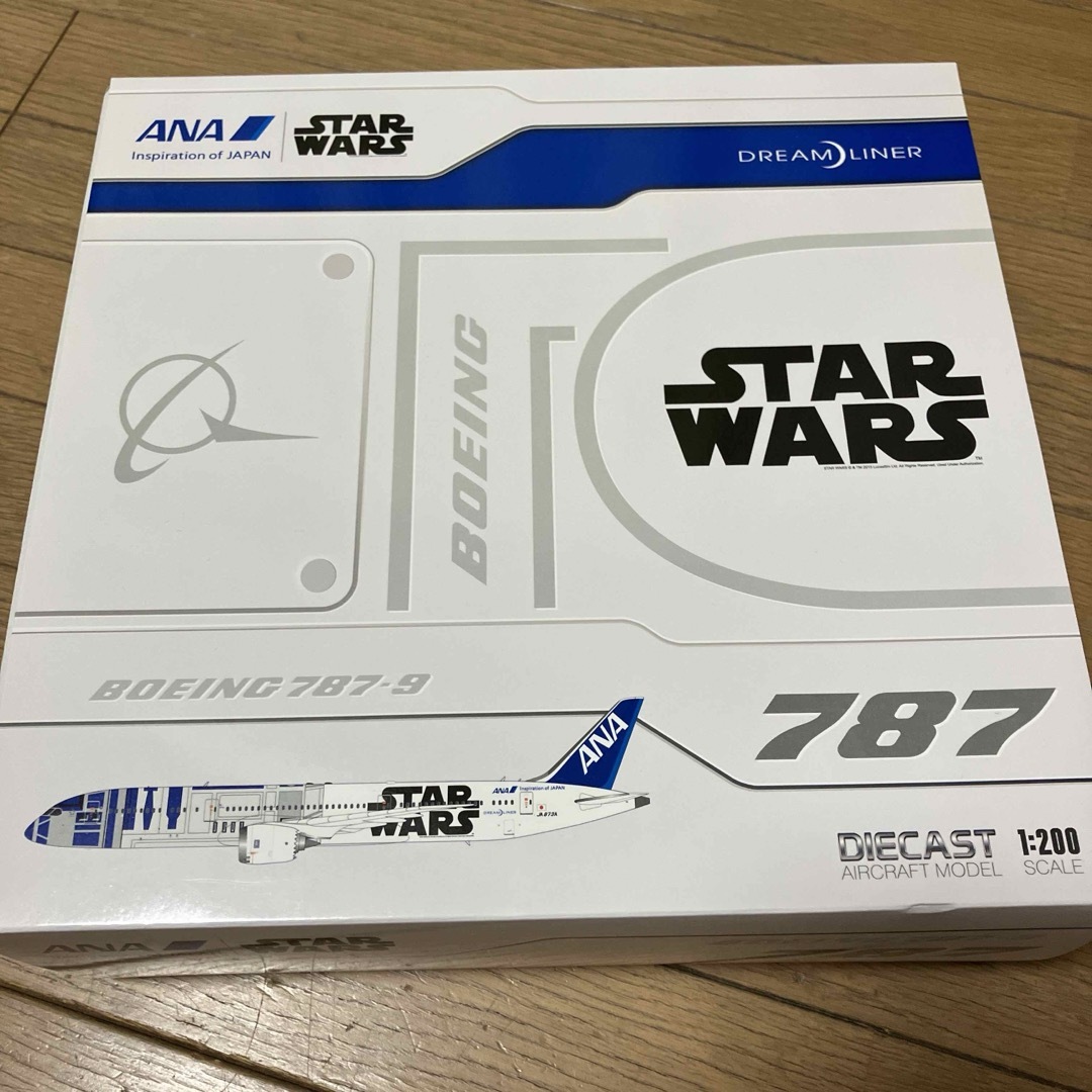 ANA(全日本空輸)(エーエヌエー(ゼンニッポンクウユ))の新品　ANA STARWARS JET R2-D2 Boeing787-9 エンタメ/ホビーのテーブルゲーム/ホビー(航空機)の商品写真