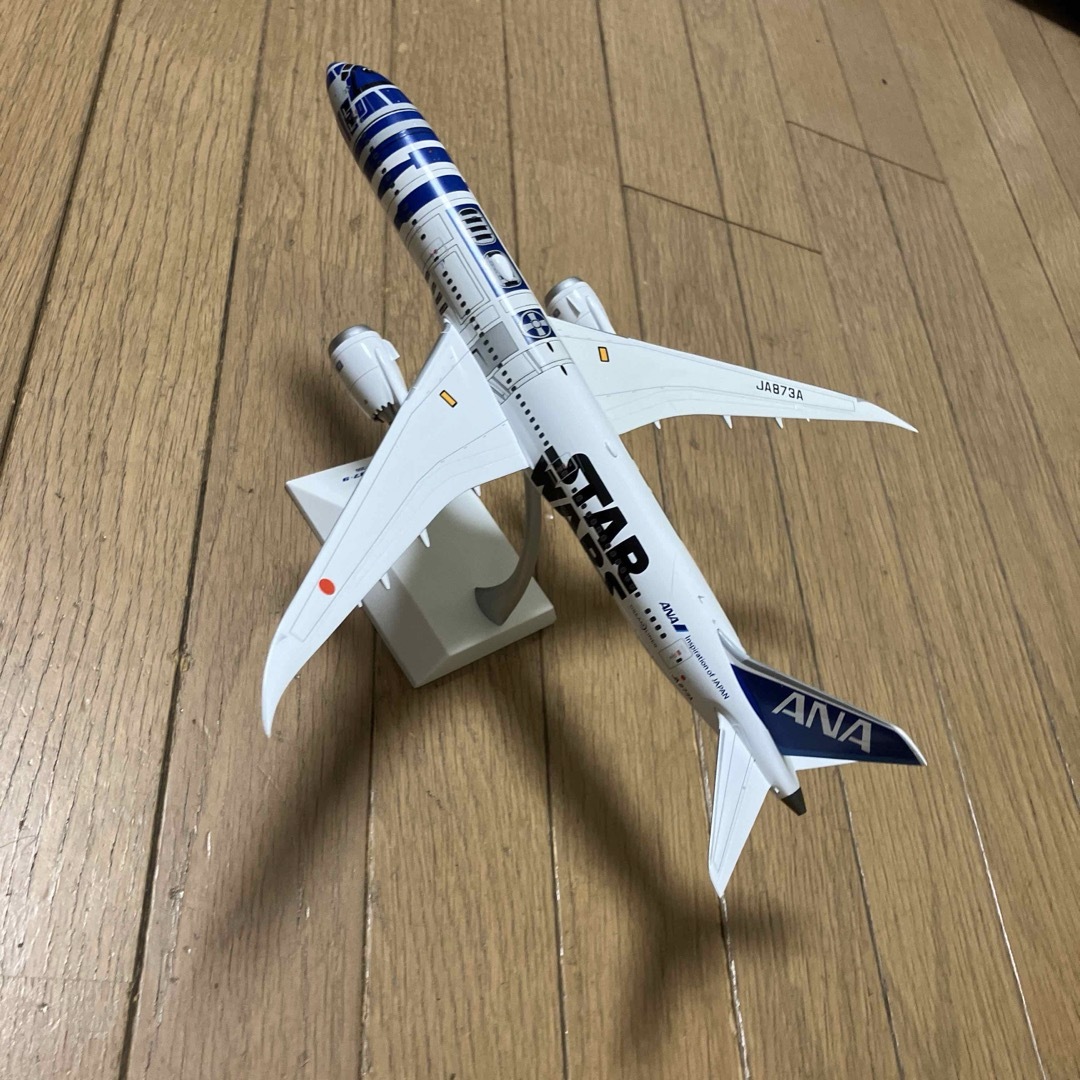 ANA(全日本空輸)(エーエヌエー(ゼンニッポンクウユ))の新品　ANA STARWARS JET R2-D2 Boeing787-9 エンタメ/ホビーのテーブルゲーム/ホビー(航空機)の商品写真