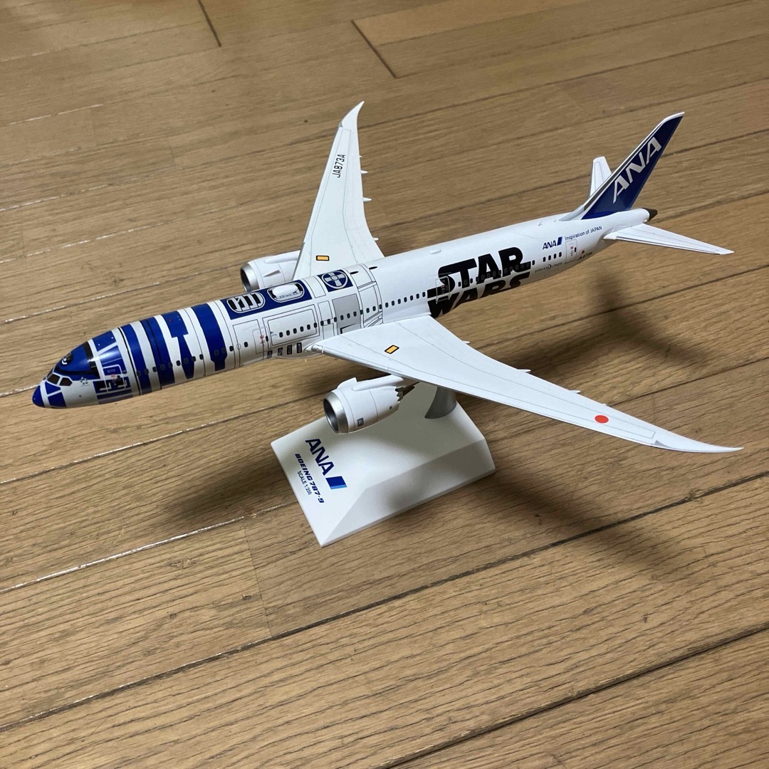 ANA(全日本空輸)(エーエヌエー(ゼンニッポンクウユ))の新品　ANA STARWARS JET R2-D2 Boeing787-9 エンタメ/ホビーのテーブルゲーム/ホビー(航空機)の商品写真