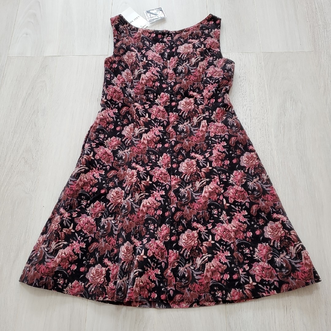 L'EST ROSE(レストローズ)の新品タグ付き♡ レストローズ♡ ワンピース♡ Мサイズ♡ ローズ柄♡ レディースのワンピース(ひざ丈ワンピース)の商品写真