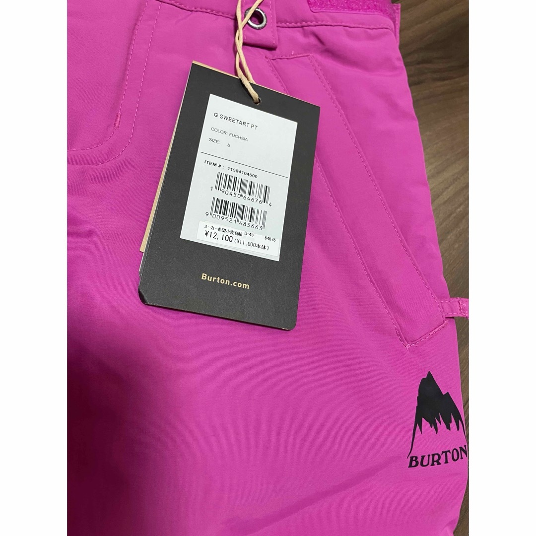 BURTON(バートン)の新品　バートン　キッズ用スノーボードパンツ　Sサイズ スポーツ/アウトドアのスノーボード(ウエア/装備)の商品写真