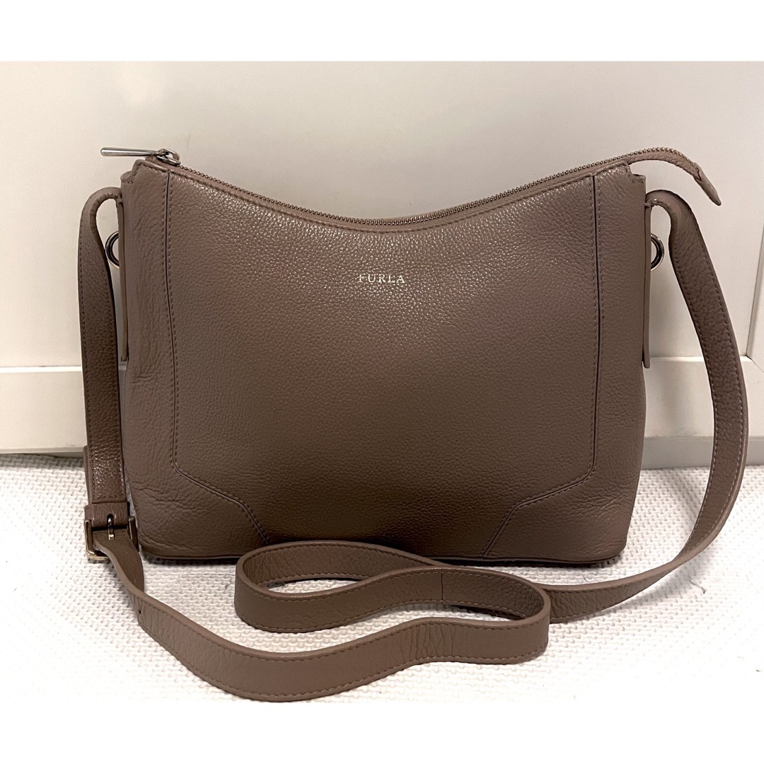 Furla(フルラ)の【美品】★FURLA★フルラ★ショルダーバッグ レディースのバッグ(ショルダーバッグ)の商品写真