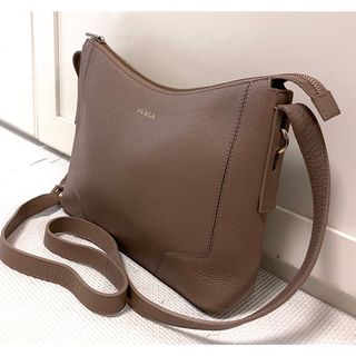 ARES仕様限定値下げ♡フルラ パイパー CROSSBODY ショルダー