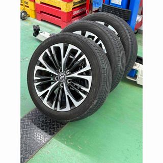 215/50R18 純正タイヤ　ほぼ新品　ヤリスクロス