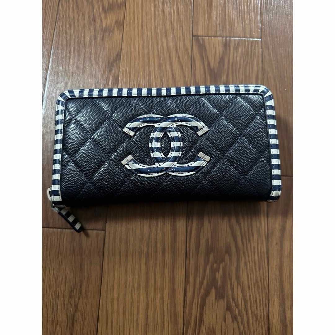 CHANEL(シャネル)のCHANEL長財布ネイビー レディースのファッション小物(財布)の商品写真